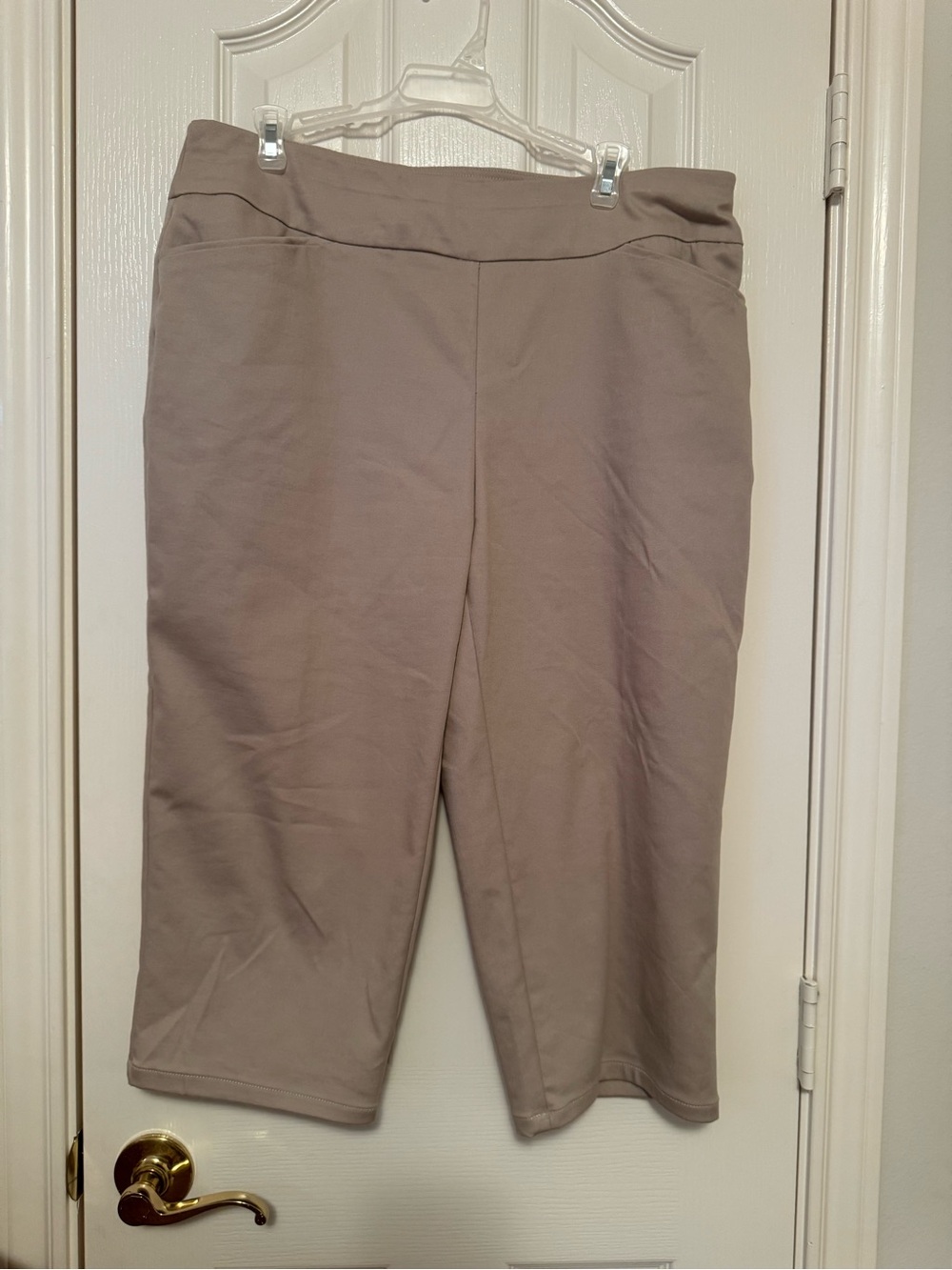 croft & barrow Beige Effortless Stretch Capri
